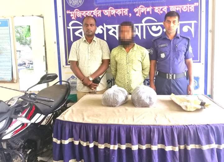 গোড়লে মোটরসাইকেল ও গাঁজাসহ শাহিদুল গ্রেফতার