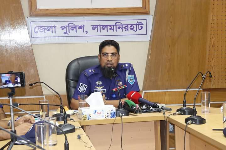 প্রিন্ট ও ইলেকট্রনিক মিডিয়াকর্মীদের সাথে মতবিনিময় করেন পুলিশ সুপার মোঃতরিকুল ইসলাম, 