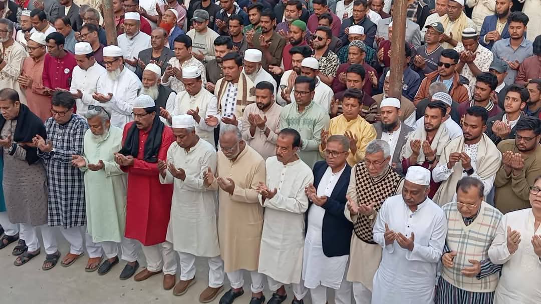 যশোরের কারবালায় পিতার কবর জিয়ারত নবনির্বাচিত সংসদ অনিন্দ্য ইসলাম অমিত