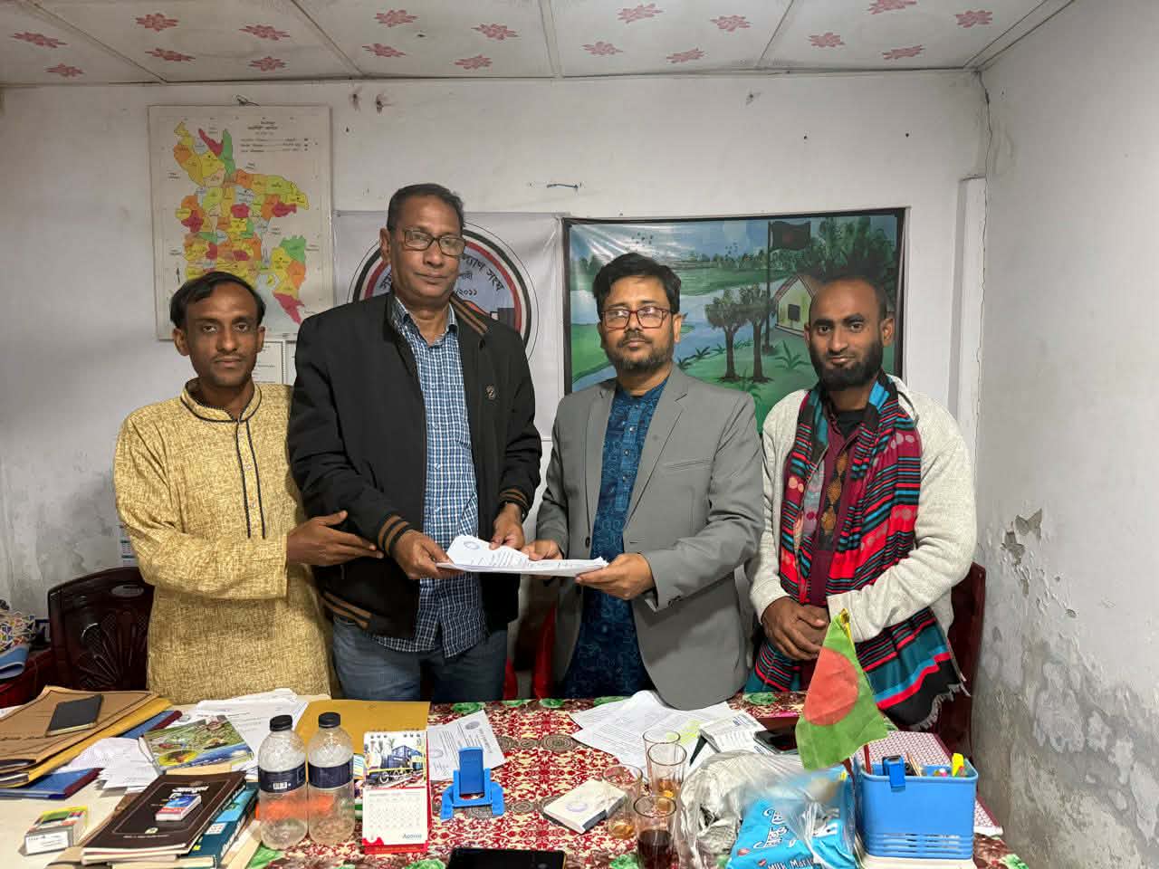 গোদাগাড়ীতে ‘সমাজ ও মানব কল্যাণ সংঘ’র আজীবন সদস্য সম্মাননা প্রদান