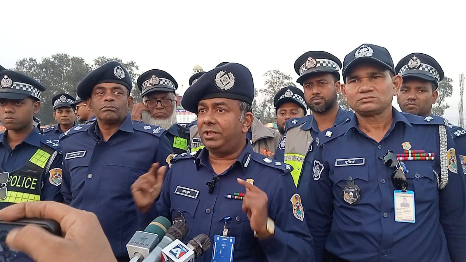 কক্সবাজারে অবৈধ বিচ দখল ও চাঁদাবাজি ইস্যুতে টুরিস্ট পুলিশের বিরুদ্ধে অপপ্রচার