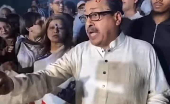 কেন্দ্রীয় শহীদ মিনারে “জয় বাংলা” স্লোগানে হুংকার ড. এম অহিদুজ্জামানের