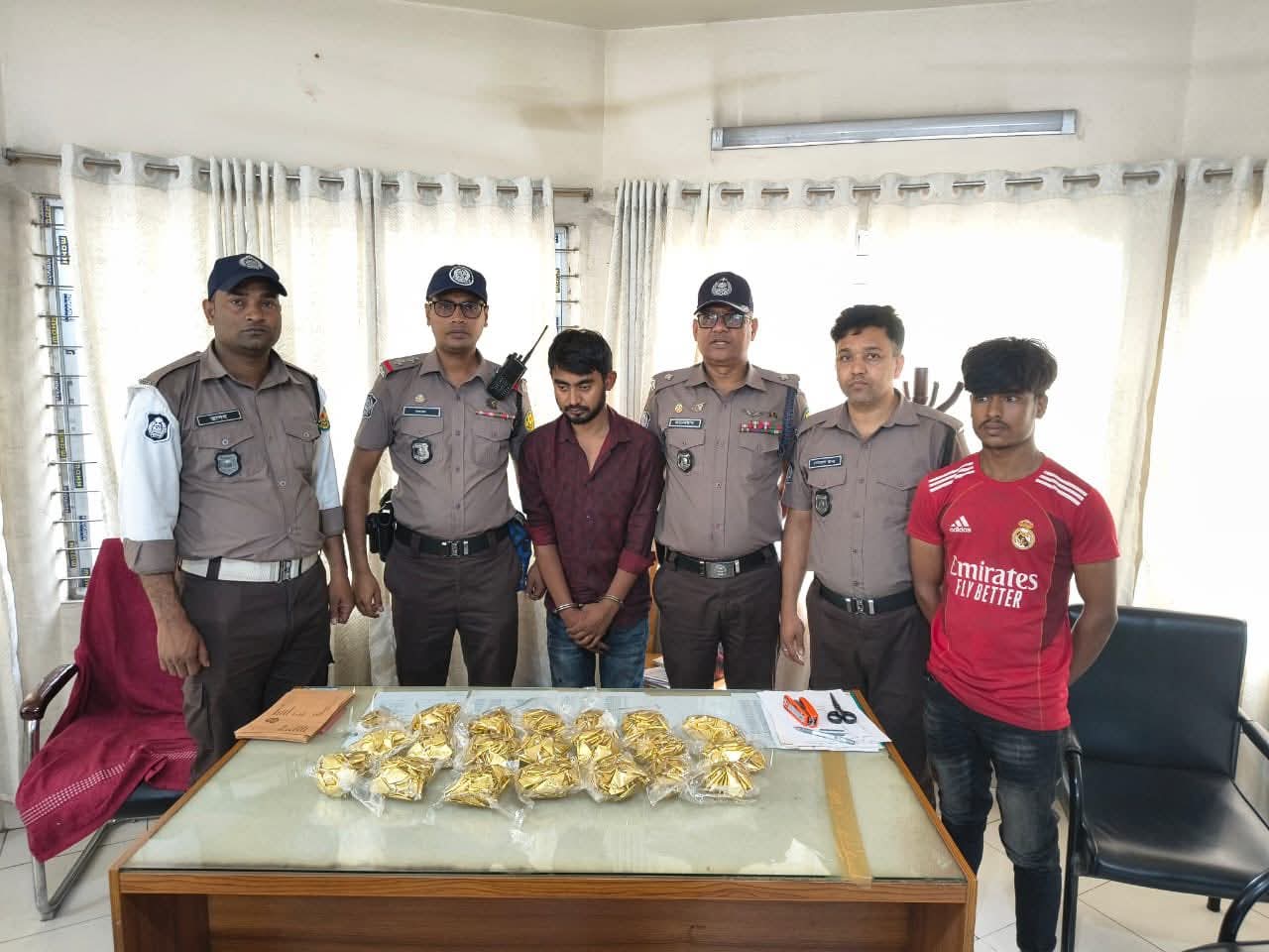 রামপুরায় বিপুল পরিমাণ হিরোইনসহ মাদক কারবারি গ্রেফতার