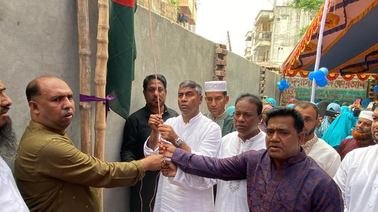 উত্তরায় ভাটুরিয়া মহিলা দাখিল মাদ্রাসায় বিদায় ও সংবর্ধনা অনুষ্ঠান অনুষ্ঠিত