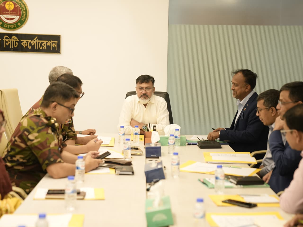 আসন্ন বর্ষায় জলাবদ্ধতা ও ডেঙ্গু মোকাবেলায় আগেভাগেই ক্র্যাশ প্রোগ্রামে নামছে ডিএনসিসি