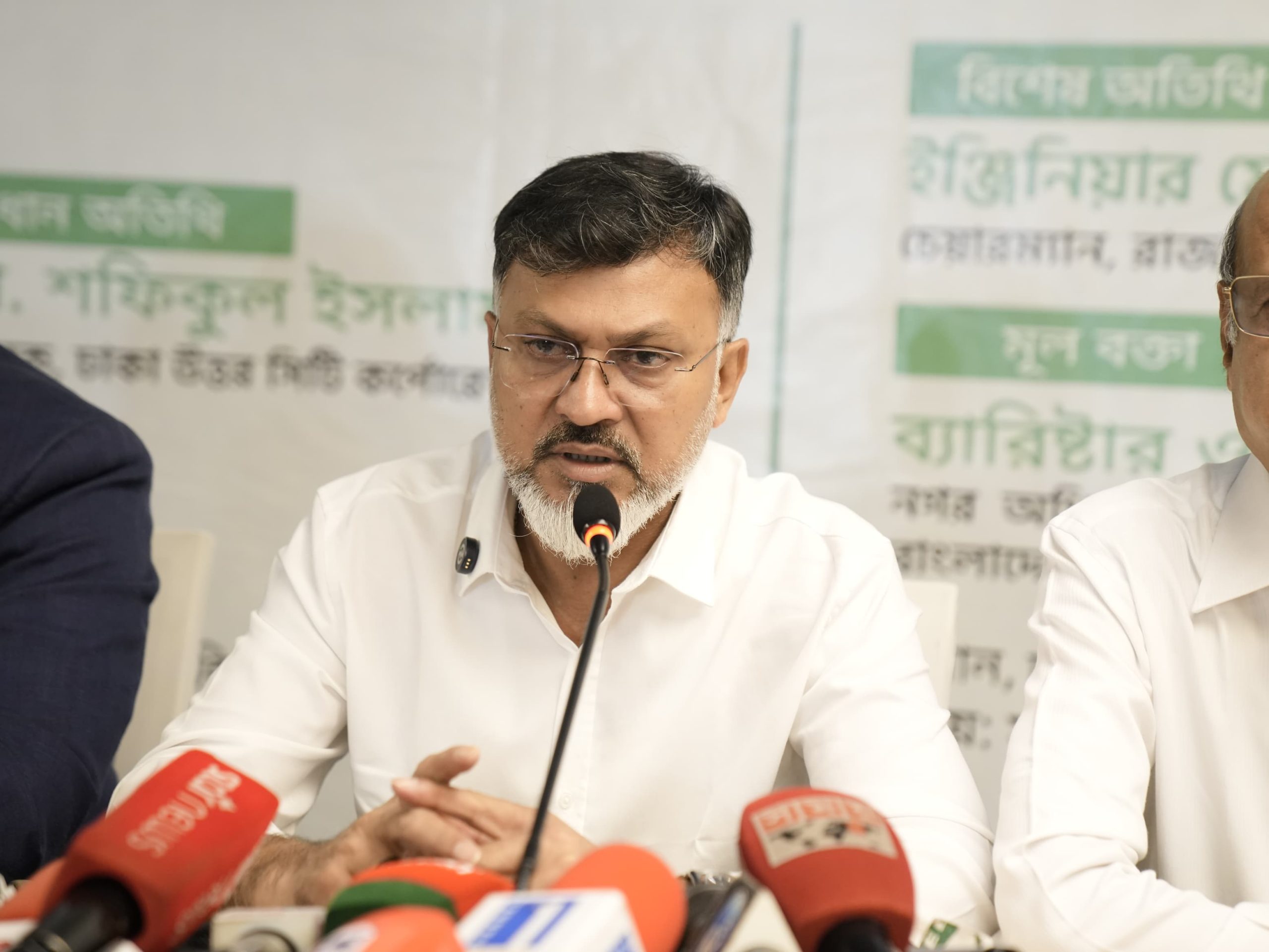 “রাস্তায় বারবার খোড়াখুড়ি কমাতে কোনো রাস্তার কাজ শুরুর আগে সংশ্লিষ্ট সব সংস্থাকে চিঠি দেবে ডিএনসিসি।
