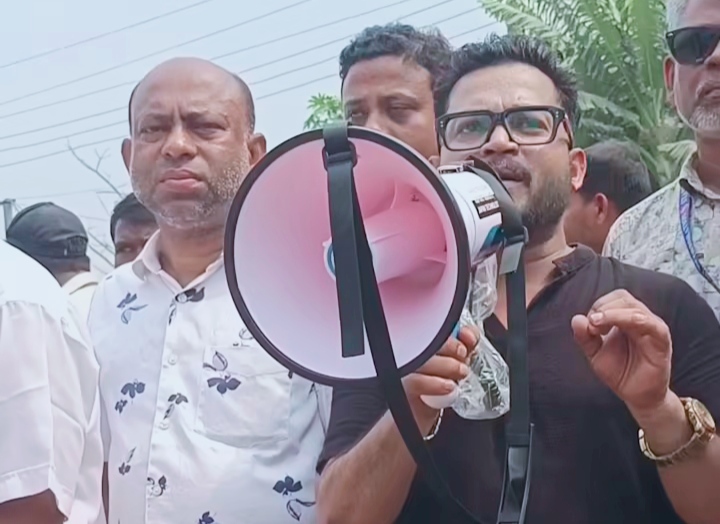 আশকোনা হজ্বক্যাম্প এলাকায় উচ্ছেদ অভিযান: ফুটপাত ও সড়ক দখলমুক্ত