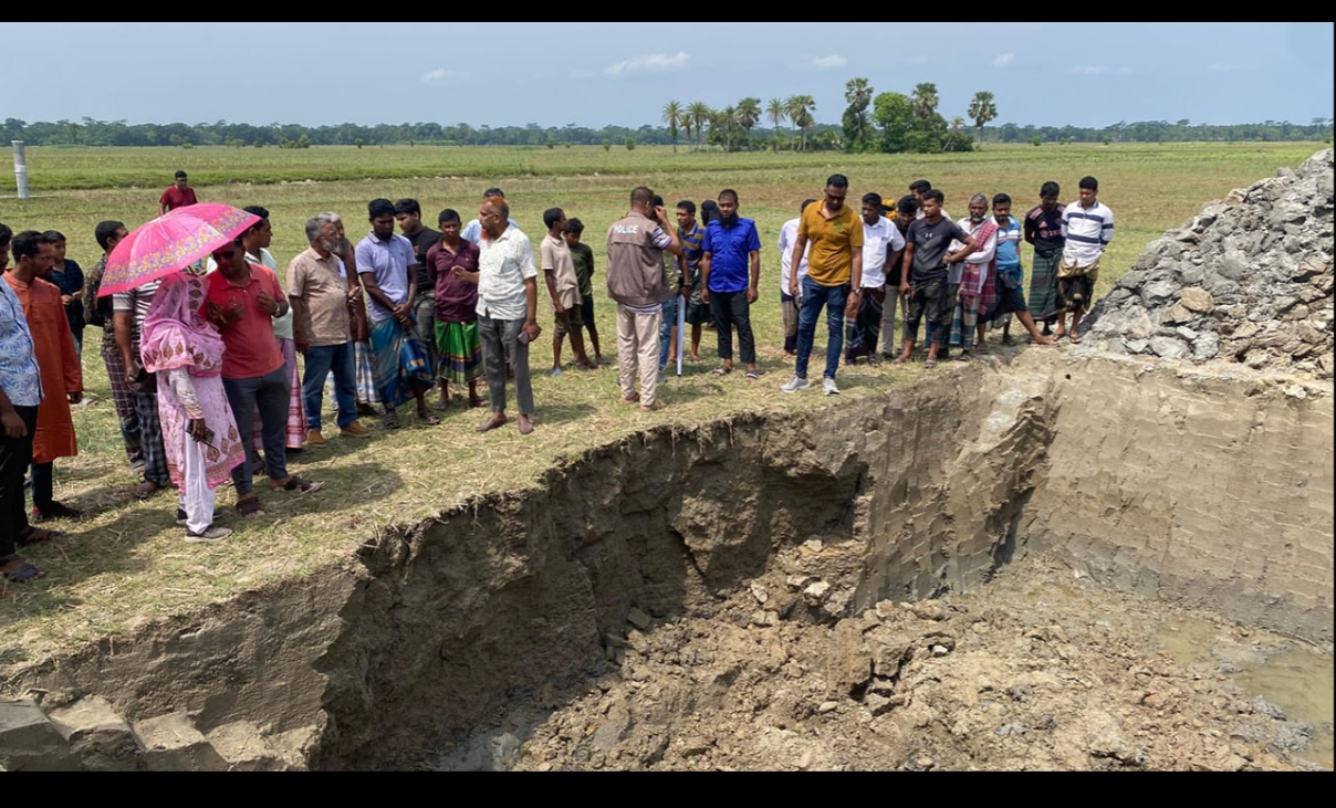 পিরোজপুরের মঠবাড়িয়ায় জোড়া হত্যাকাণ্ড, রহস্য ঘিরে চাঞ্চল্য